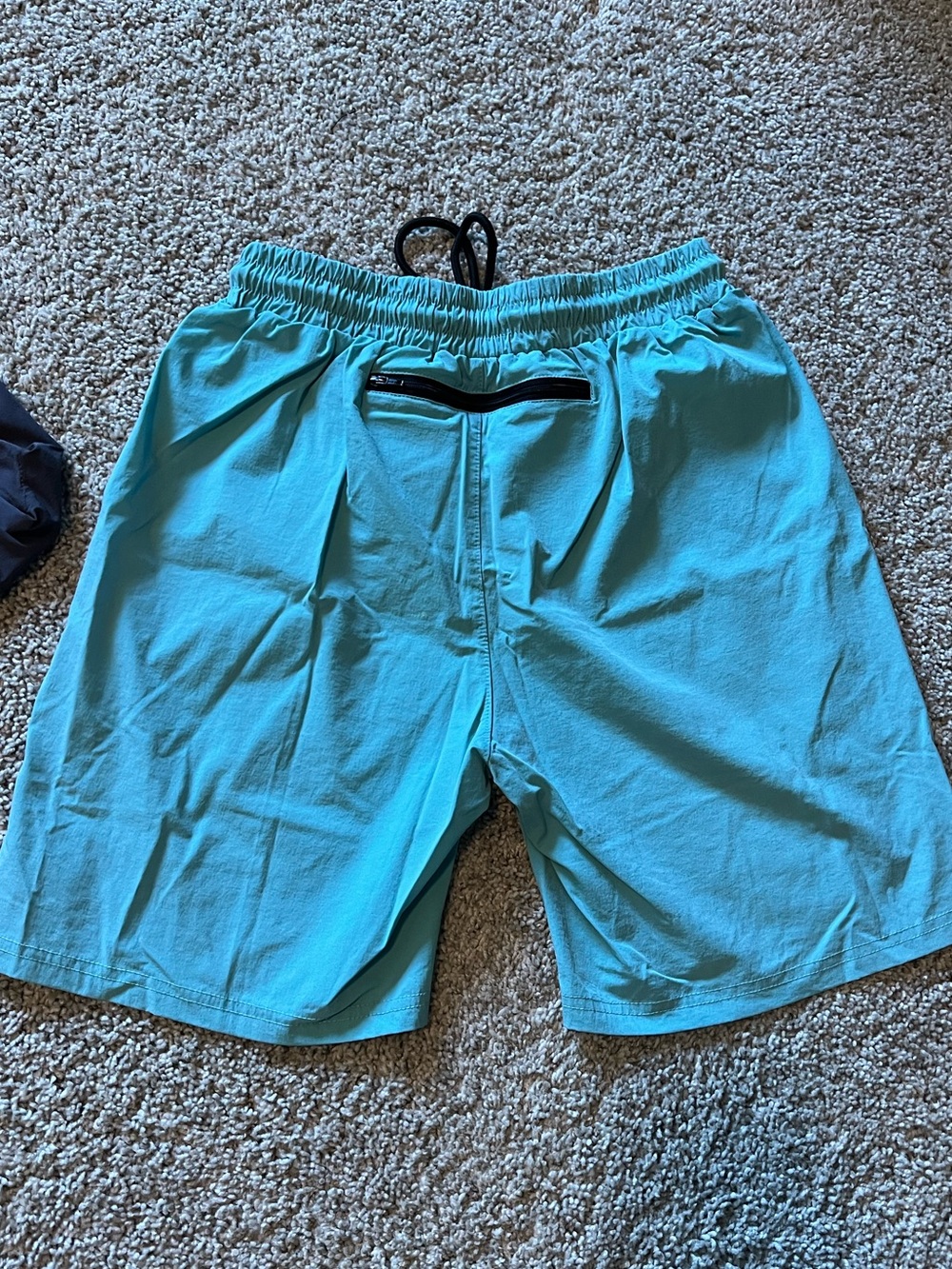 Men’s XS lightweight shorts - Picture 3 of 4